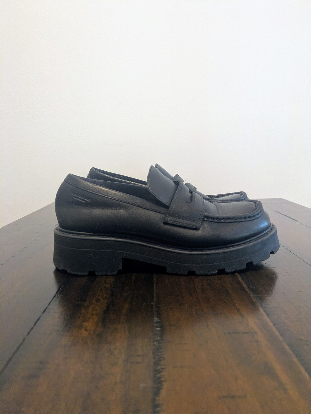 Vagabond Cosmo 2.0 chunky platform penny loafers in classic black size 8